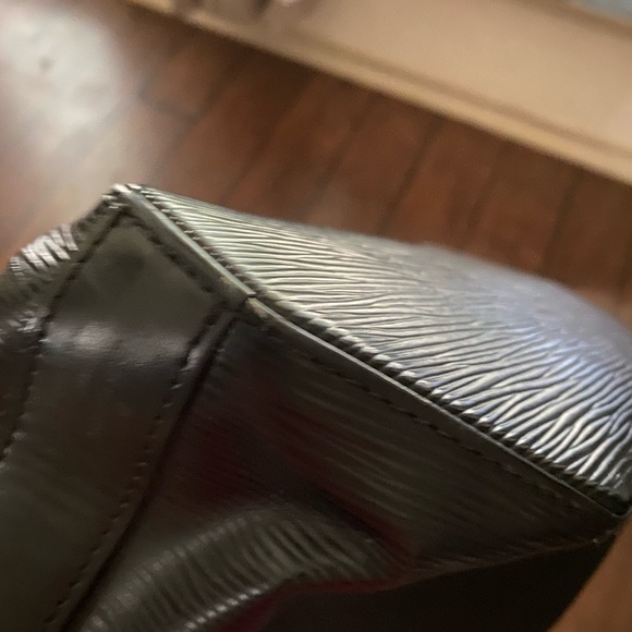 Authentic Louis Vuitton Sac DePaule GM - Picture 8 of 12